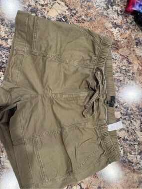 Banana Republic Olive Green High-Rise Drawstring Shorts - XXL